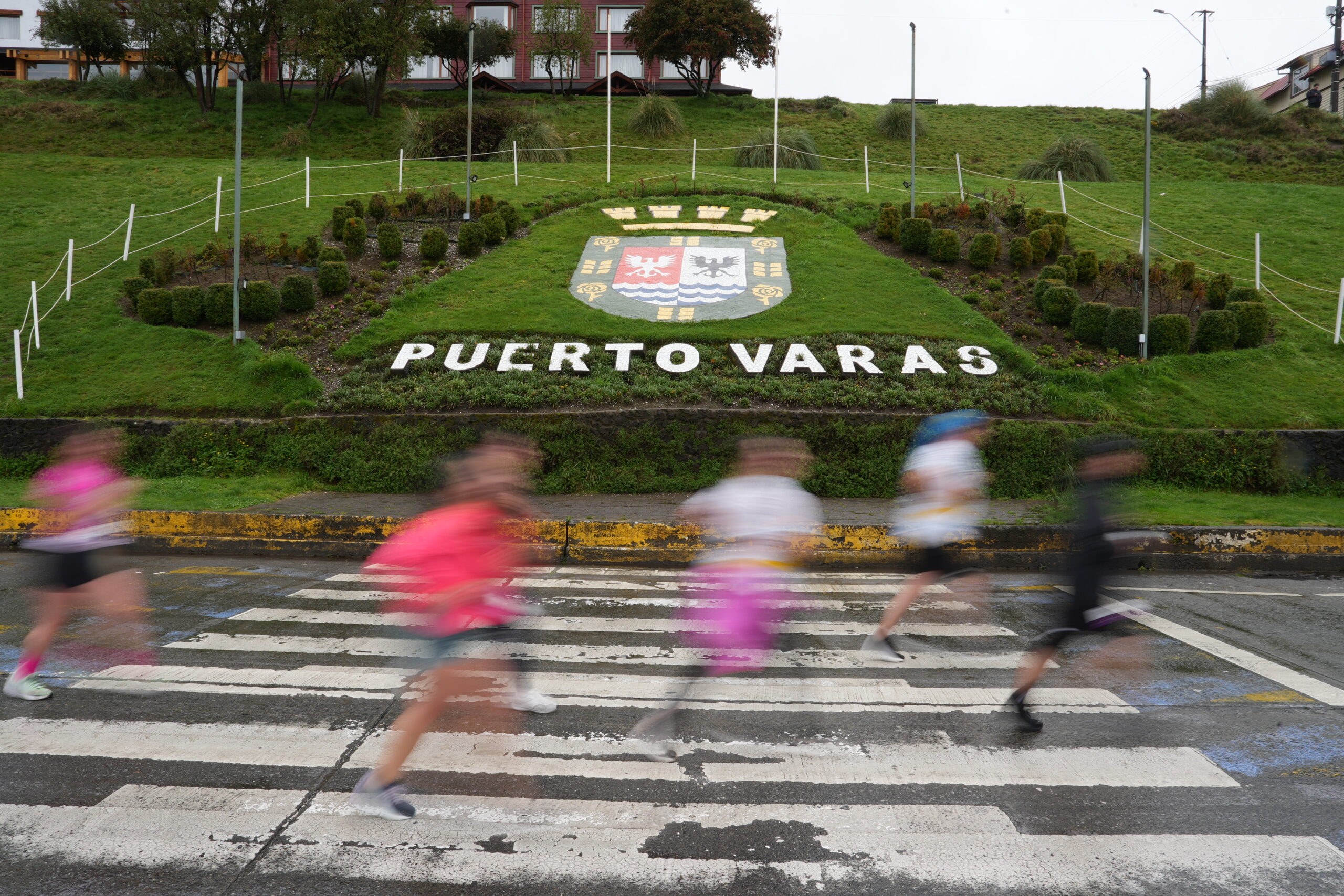 La Media Maratón de Puerto Varas reúne a 4.000 corredores en una fiesta deportiva inolvidable