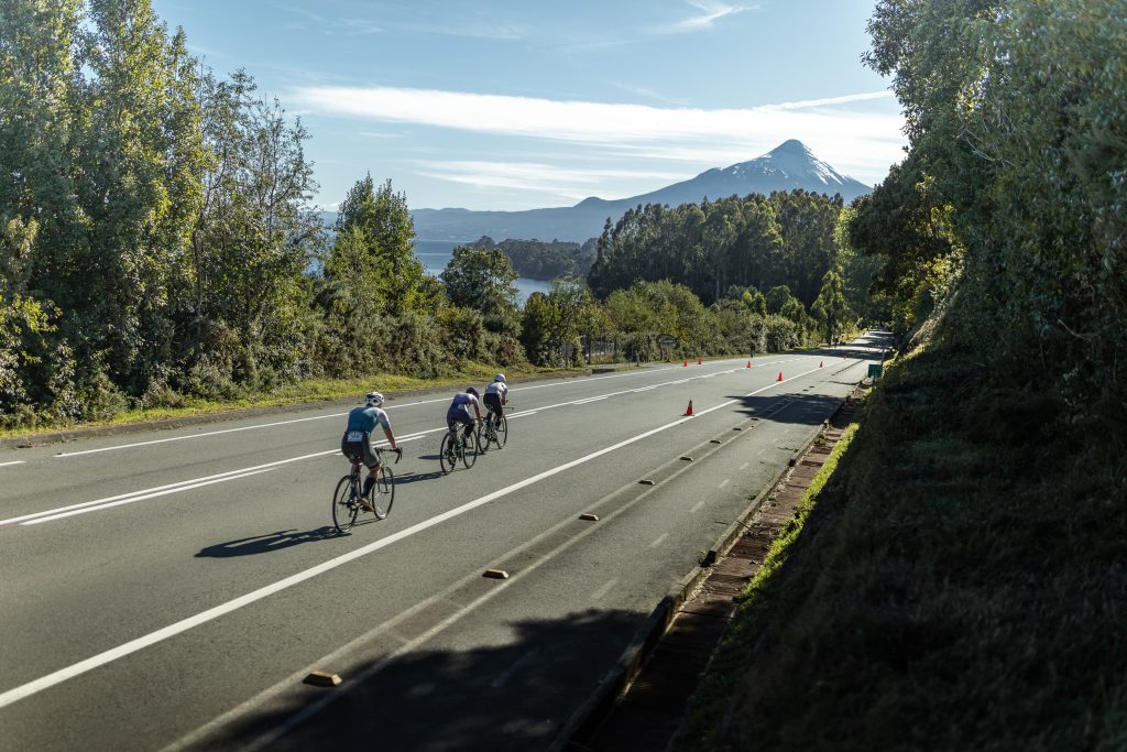 Puerto Octay recibe por tercera vez al Triatlón Series: un desafío de invierno junto al lago Llanquihue