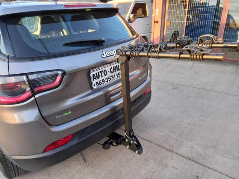Portabicicletas instalado en enganche americano para bicicletas